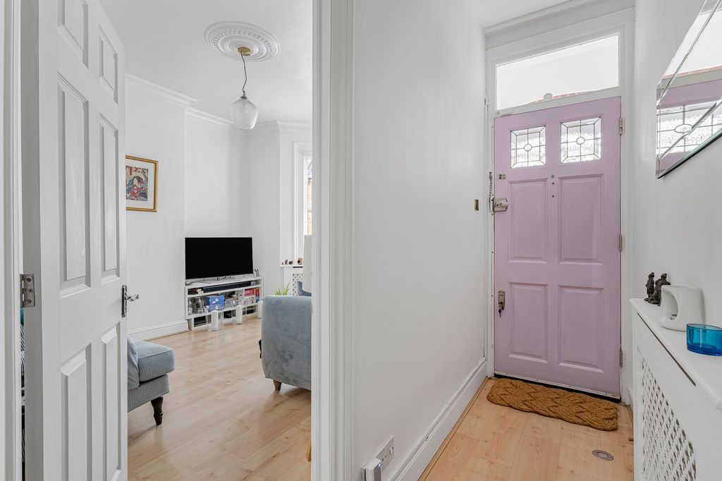 Property photo 3 of 14