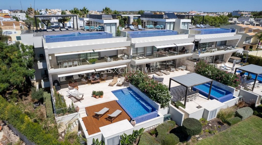 Property photo 1 of 30 Luxury 3 Bedroom Seaview Apartment With Private Pool Near Ferragudo Beach