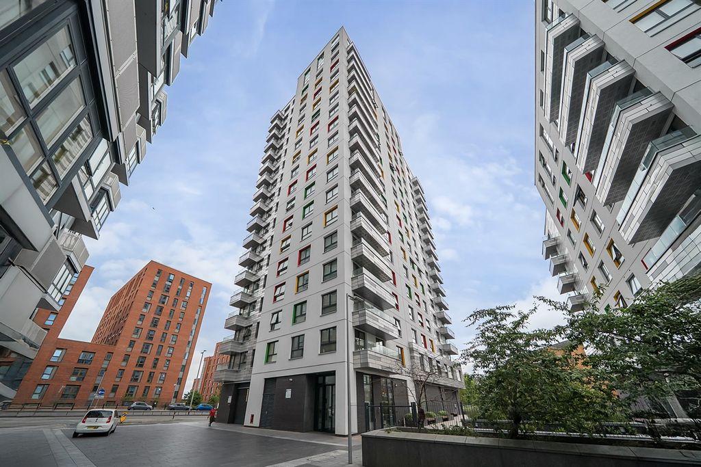 Property photo 1 of 9 (Main)