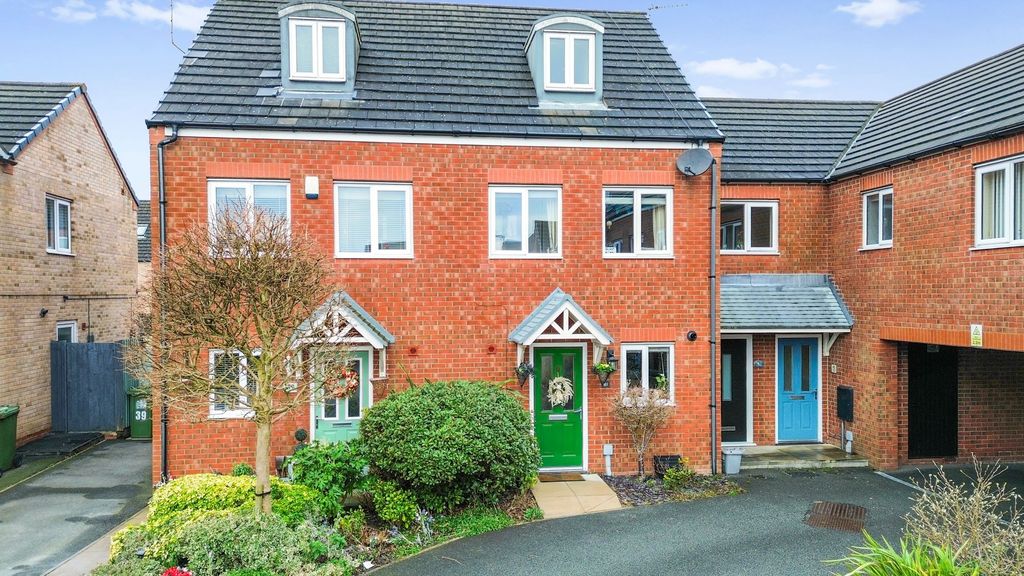 Property photo 1 of 35