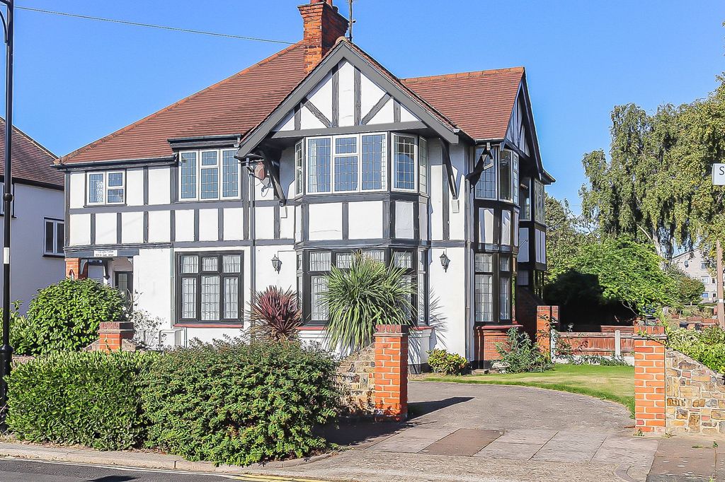 Property photo 1 of 16