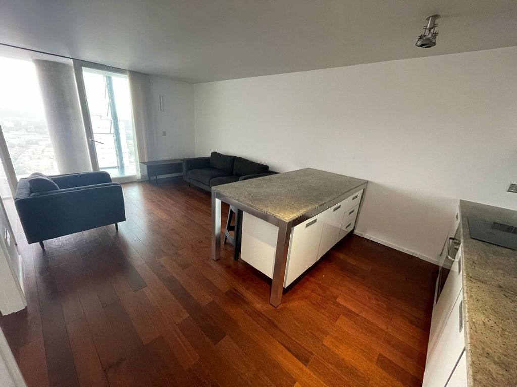 Property photo 3 of 9 Picture No. 06