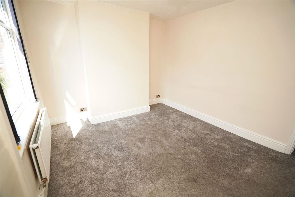 Property photo 2 of 12 Lounge 2.Jpg