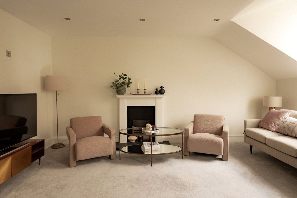 Property photo 2 of 16 Living Room