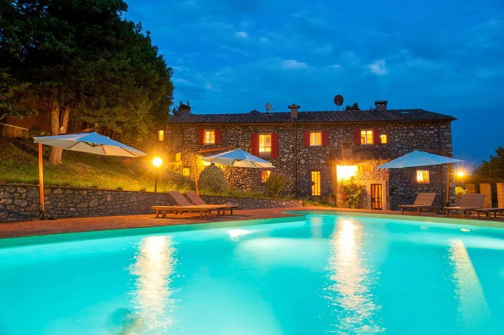 Property photo 2 of 74