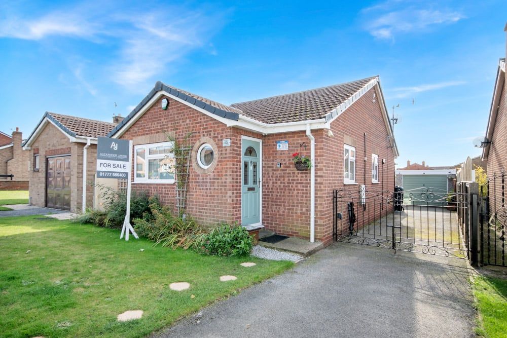 Property photo 1 of 12