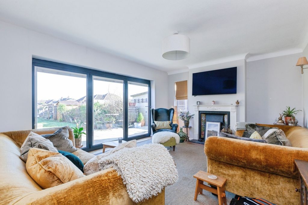 Property photo 2 of 22 Pbox-Img.Jpg