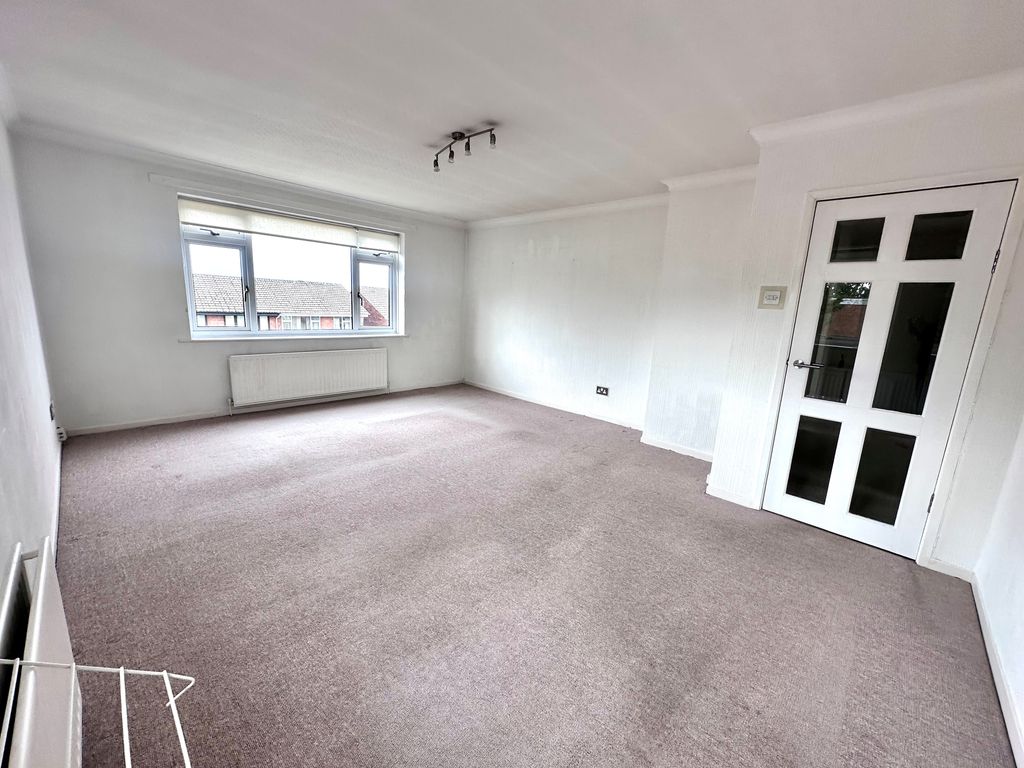 Property photo 2 of 12 Image