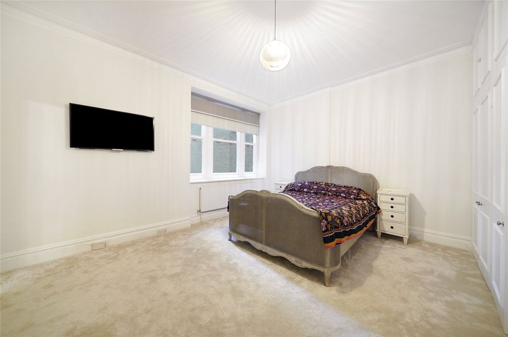 Property photo 2 of 17 Picture No. 27