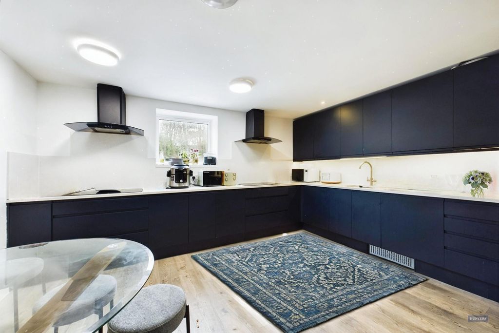 Property photo 2 of 7 7636F2Dd-Ad17-44B4-B96d-A2Bf4A8695F4.Jpg