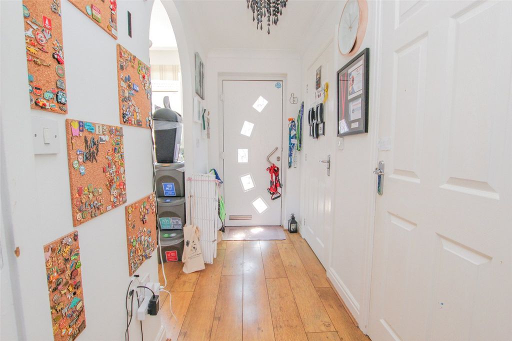 Property photo 3 of 20 Picture No. 30