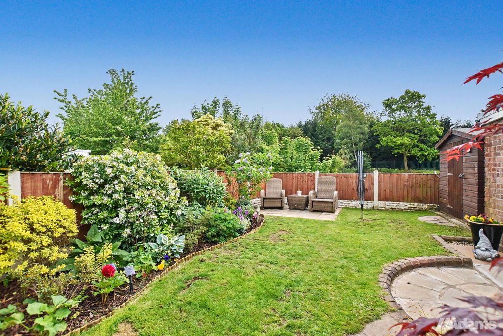 Property photo 2 of 26