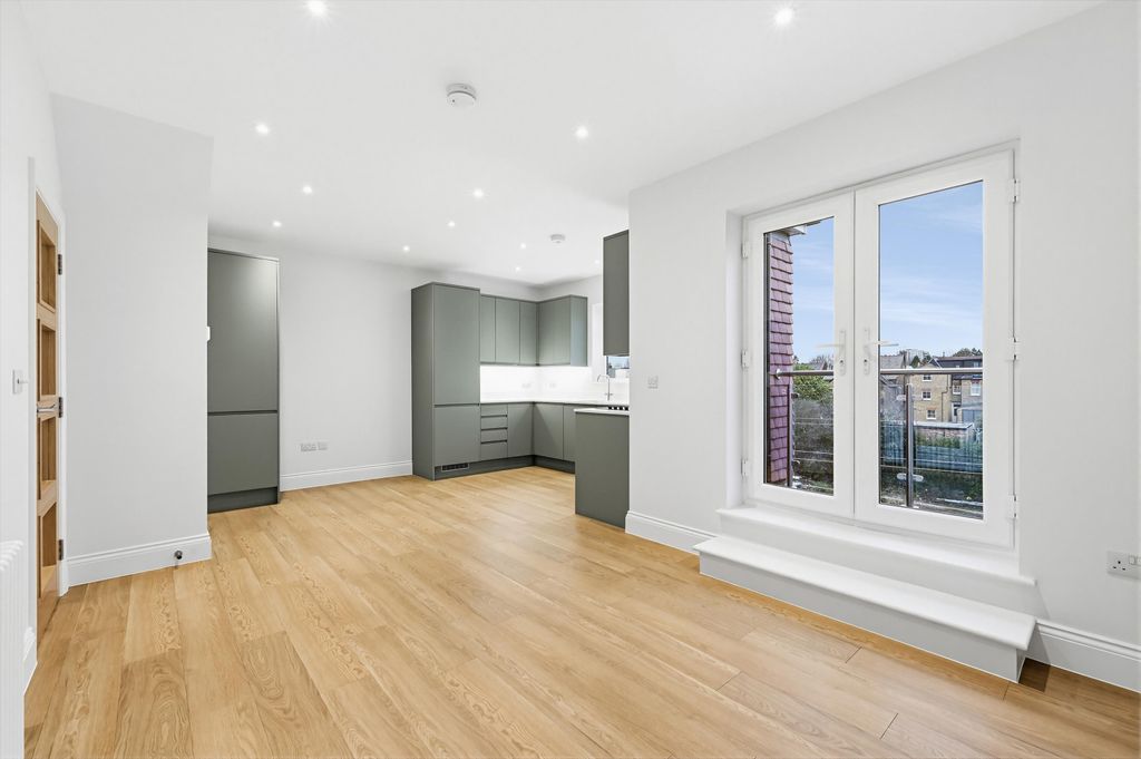 Property photo 1 of 9 Image