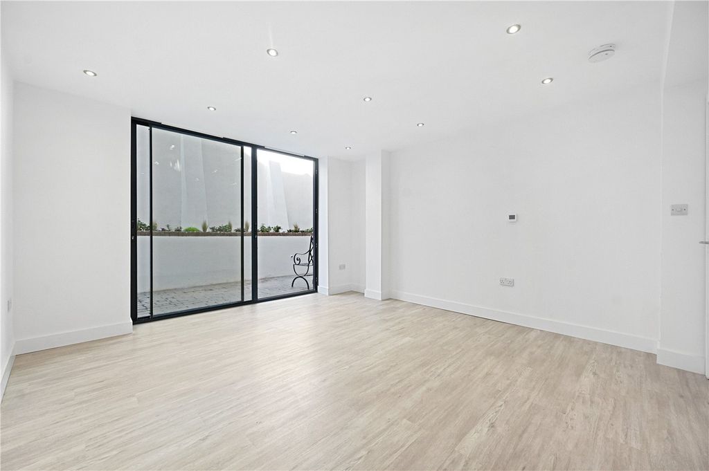 Property photo 1 of 11 Picture No. 07