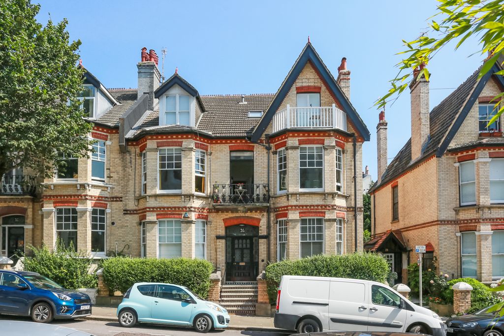 Property photo 1 of 12 296A3415