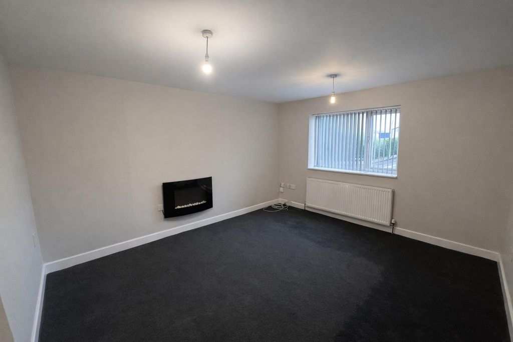 Property photo 2 of 20 Lounge .Jpeg