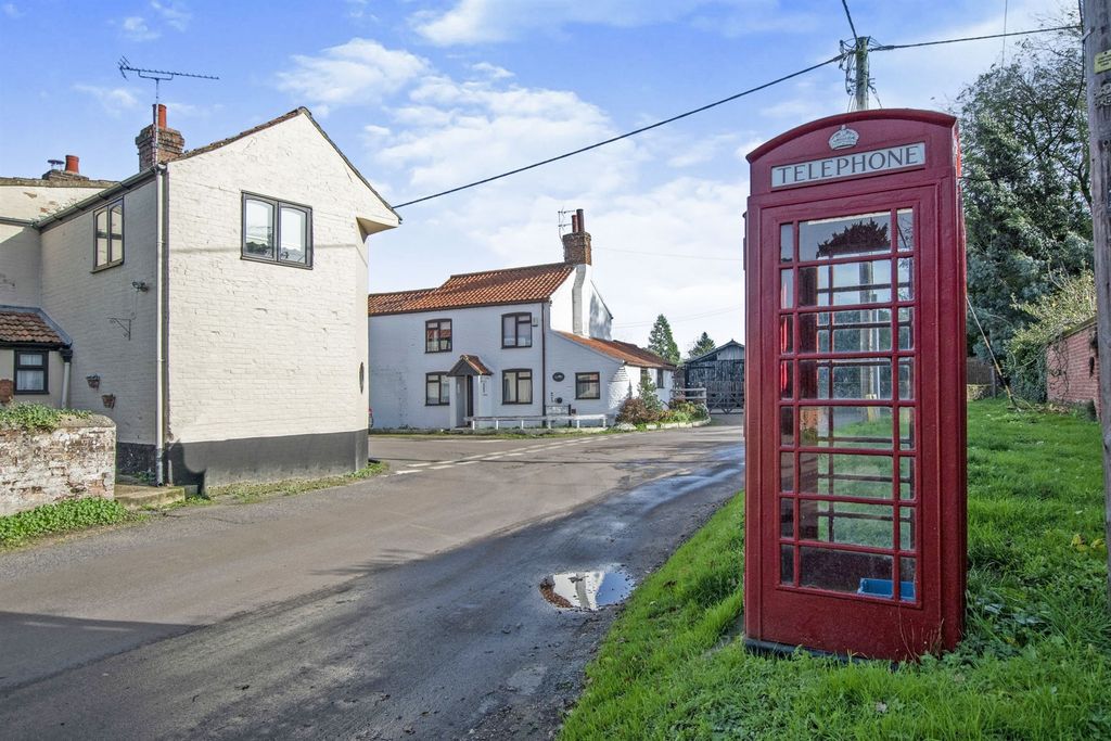 Property photo 3 of 14