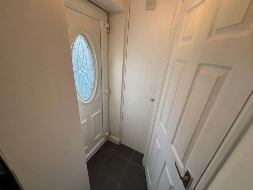 Property photo 3 of 10 Backdoor