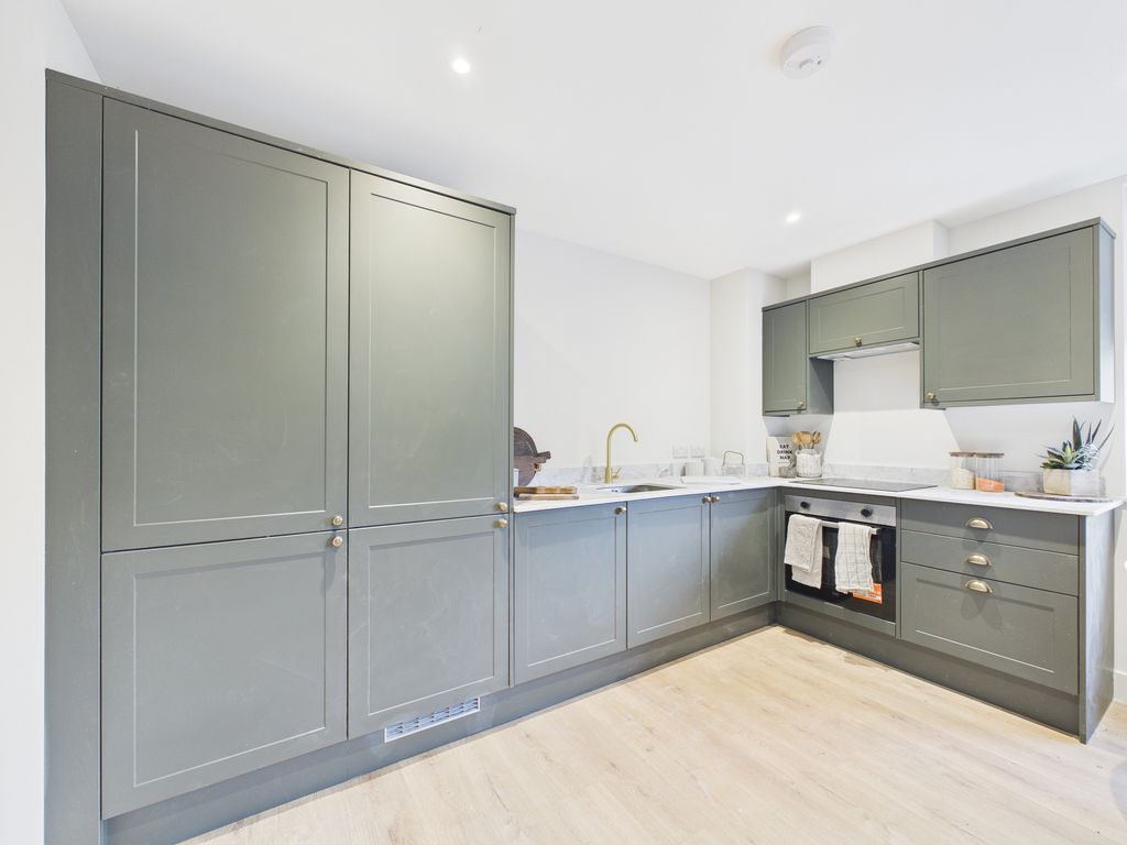 Property photo 2 of 9 Cam03519G0-Pr0461-Still002