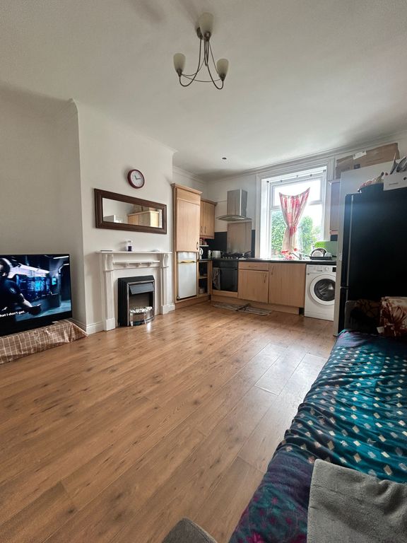 Property photo 3 of 12