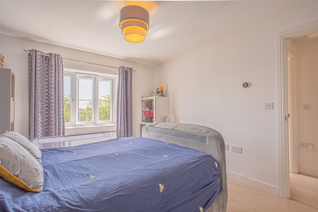 Property photo 3 of 18 Picture No. 09
