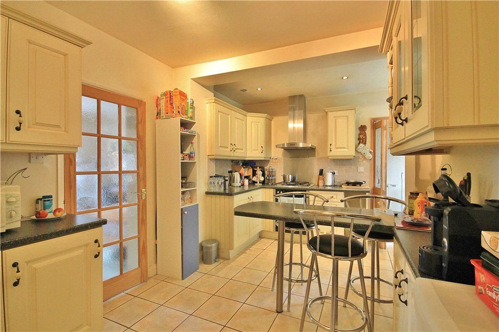 Property photo 2 of 4 Kitchen