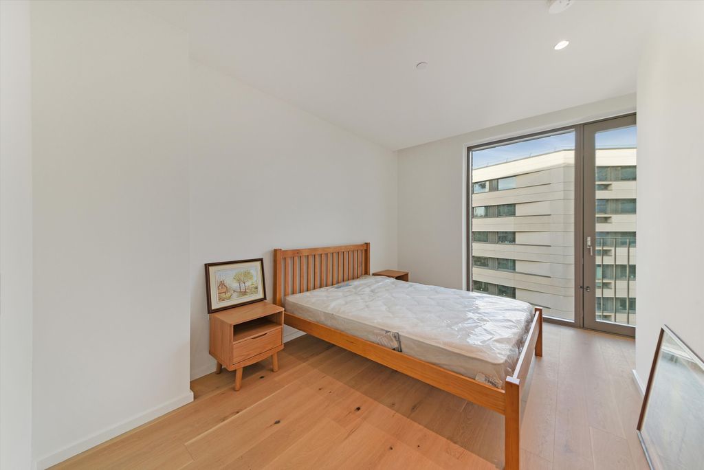 Property photo 3 of 12 Image