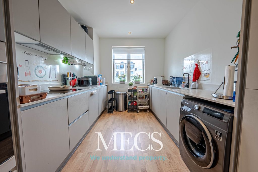 Property photo 2 of 17 4489333