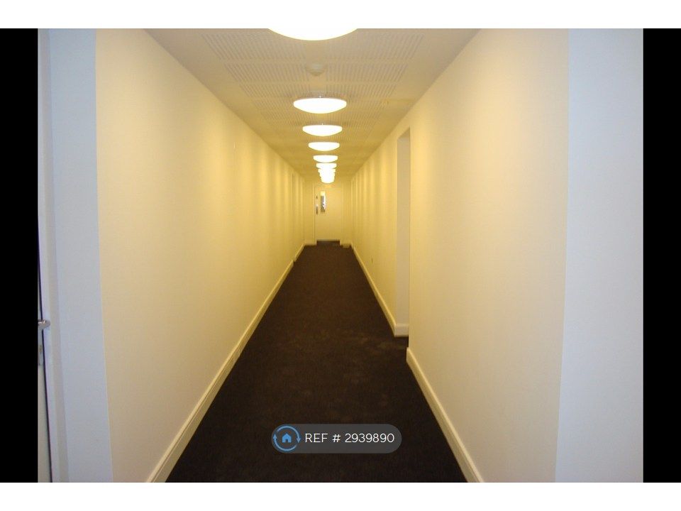 Property photo 2 of 10 Corridor