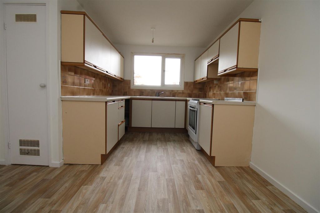 Property photo 3 of 12 Img_7039.Jpg