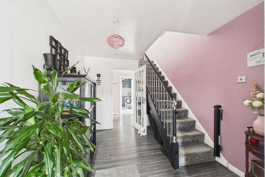 Property photo 2 of 13 Hallway