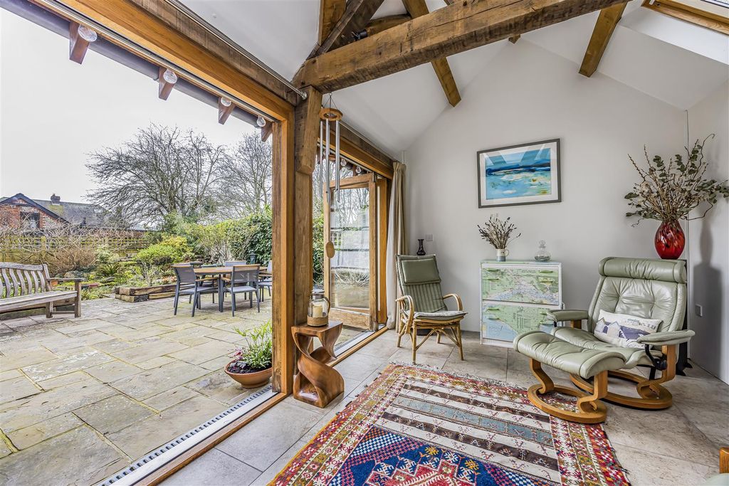 Property photo 3 of 34 1 &amp; 2 Thatched Cottages, Eastleigh Road, Havant-Po