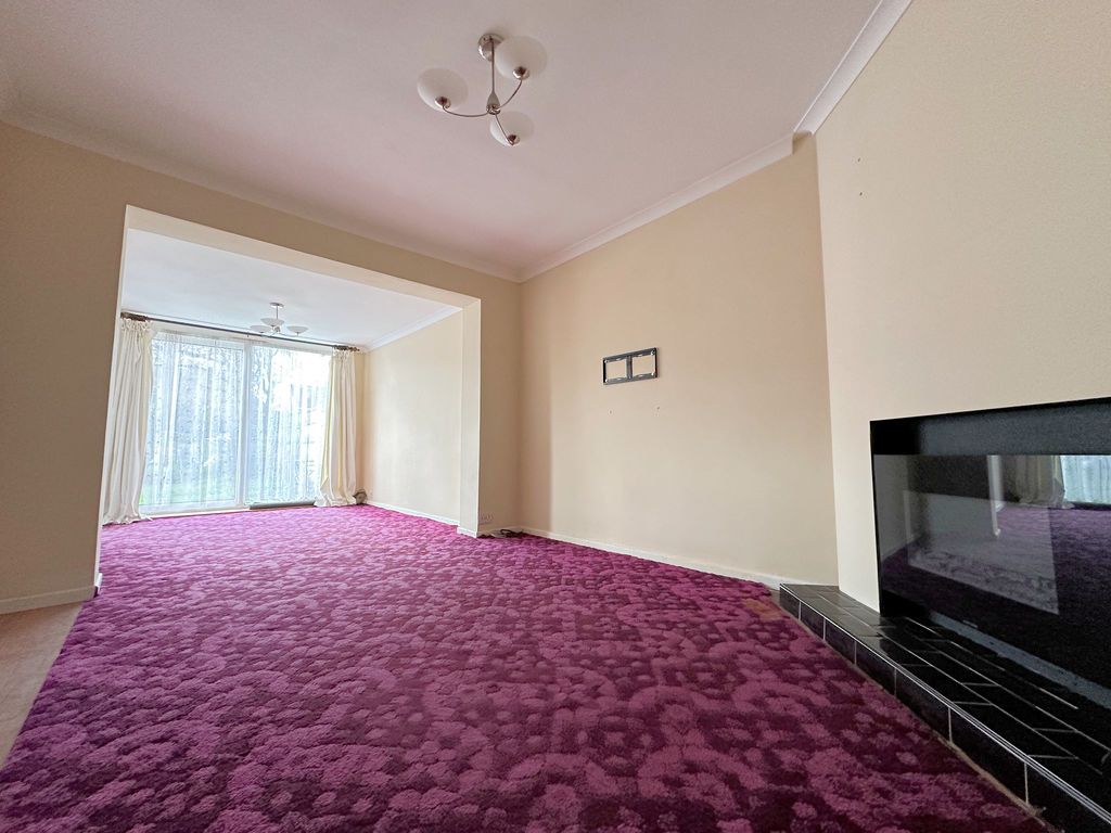 Property photo 2 of 19 Lounge/Diner