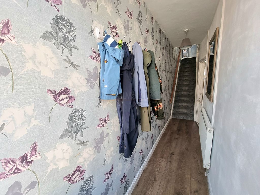 Property photo 2 of 26 Hallway