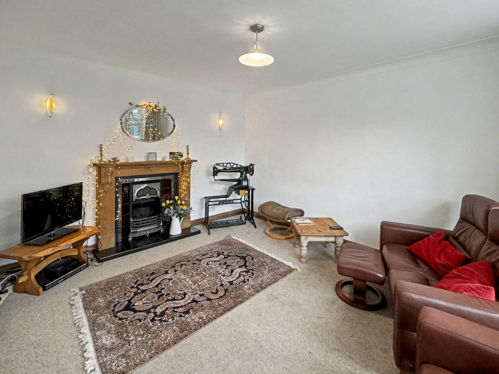 Property photo 3 of 29