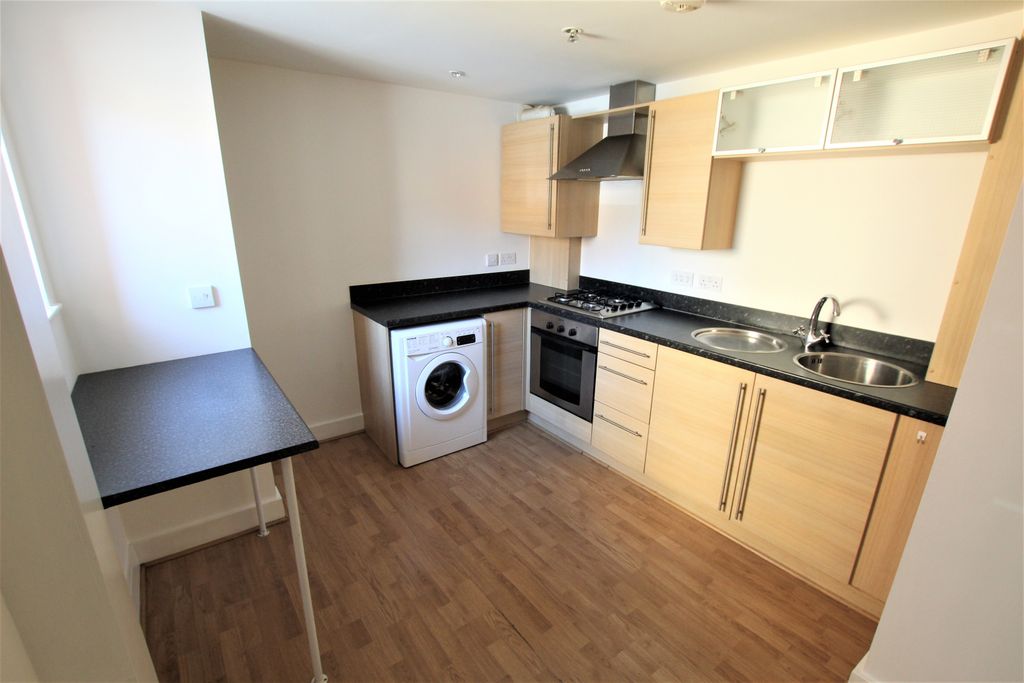 Property photo 2 of 8 Kitchen