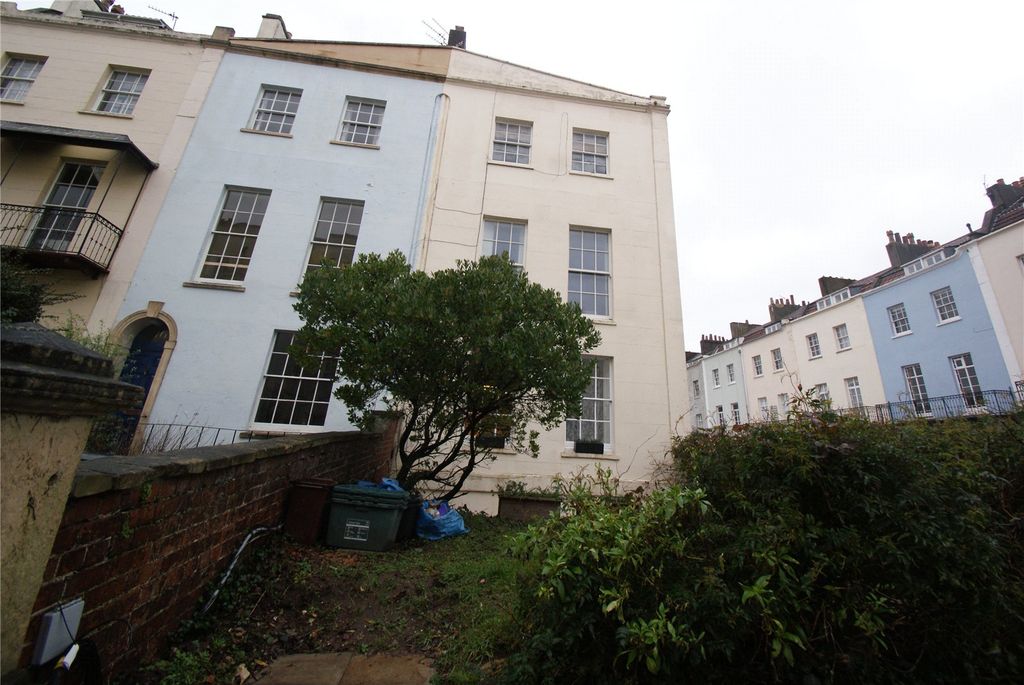 Property photo 1 of 7 Picture No. 14