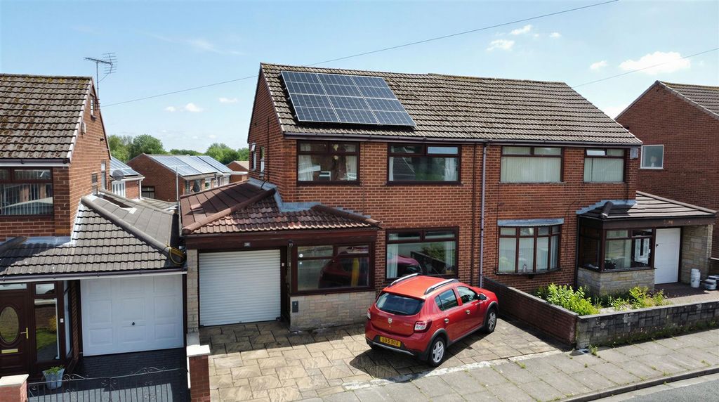 Property photo 1 of 21 Peebles Avenue For Sale