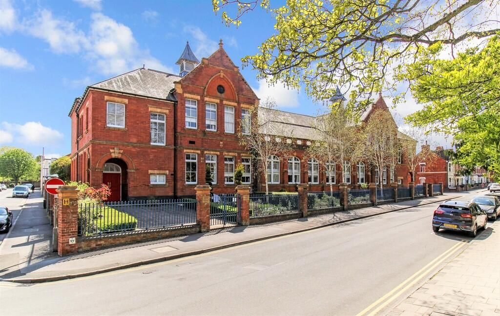 Property photo 1 of 10