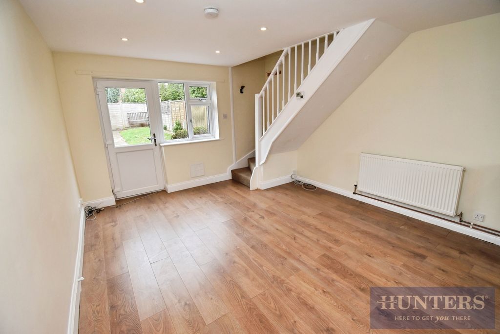 Property photo 2 of 10 Pbox-Img.Jpg