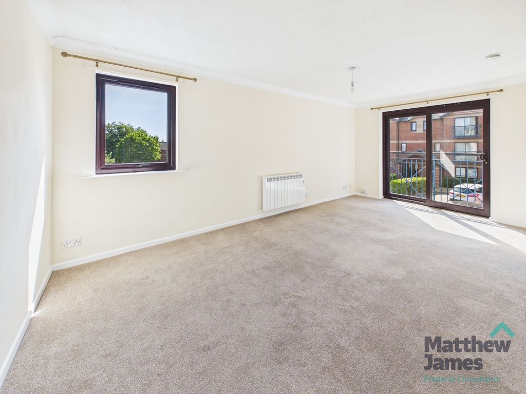 Property photo 3 of 11