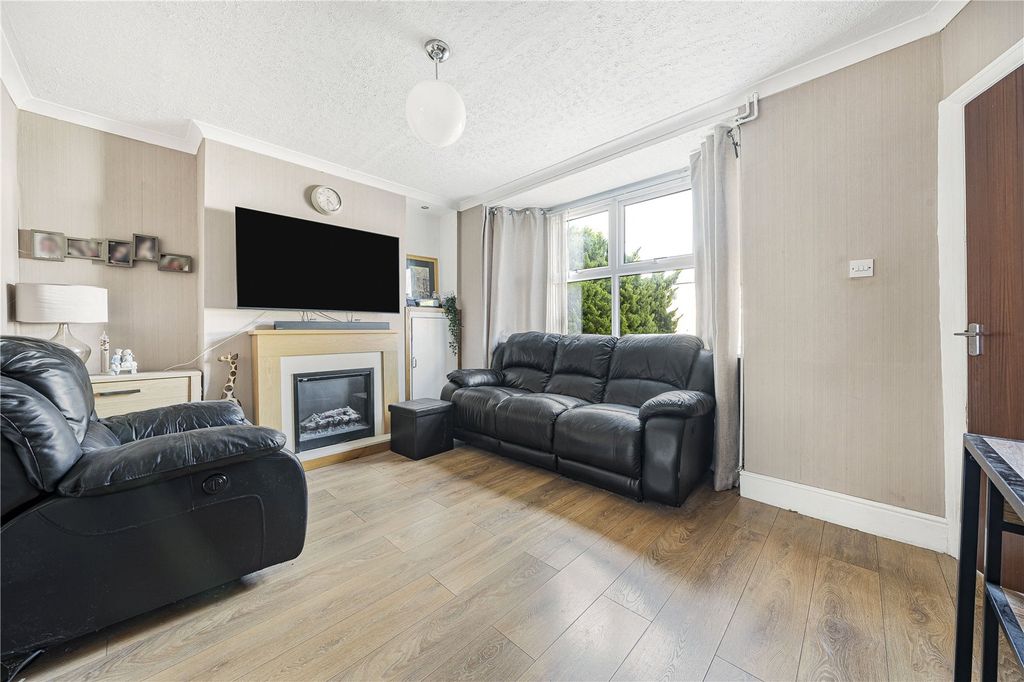 Property photo 2 of 11 Picture No. 16