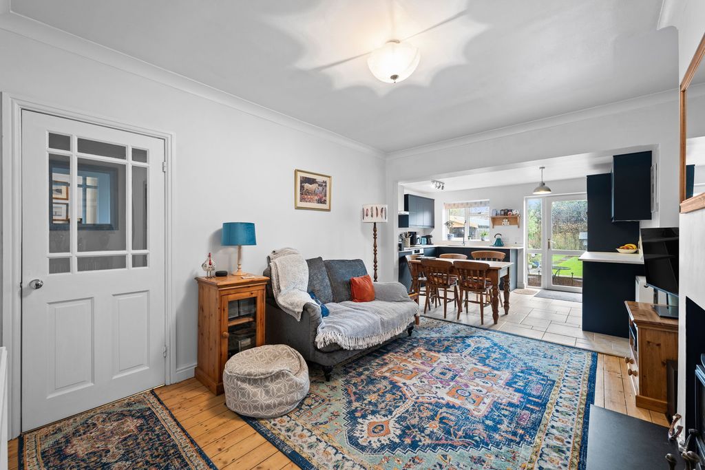 Property photo 3 of 25