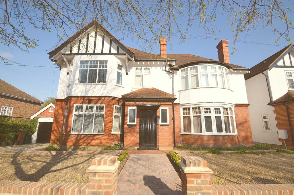 Property photo 1 of 8 Photo