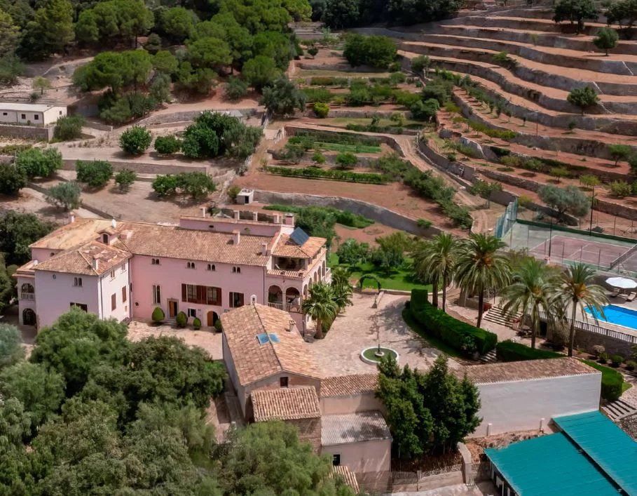 Property photo 1 of 8