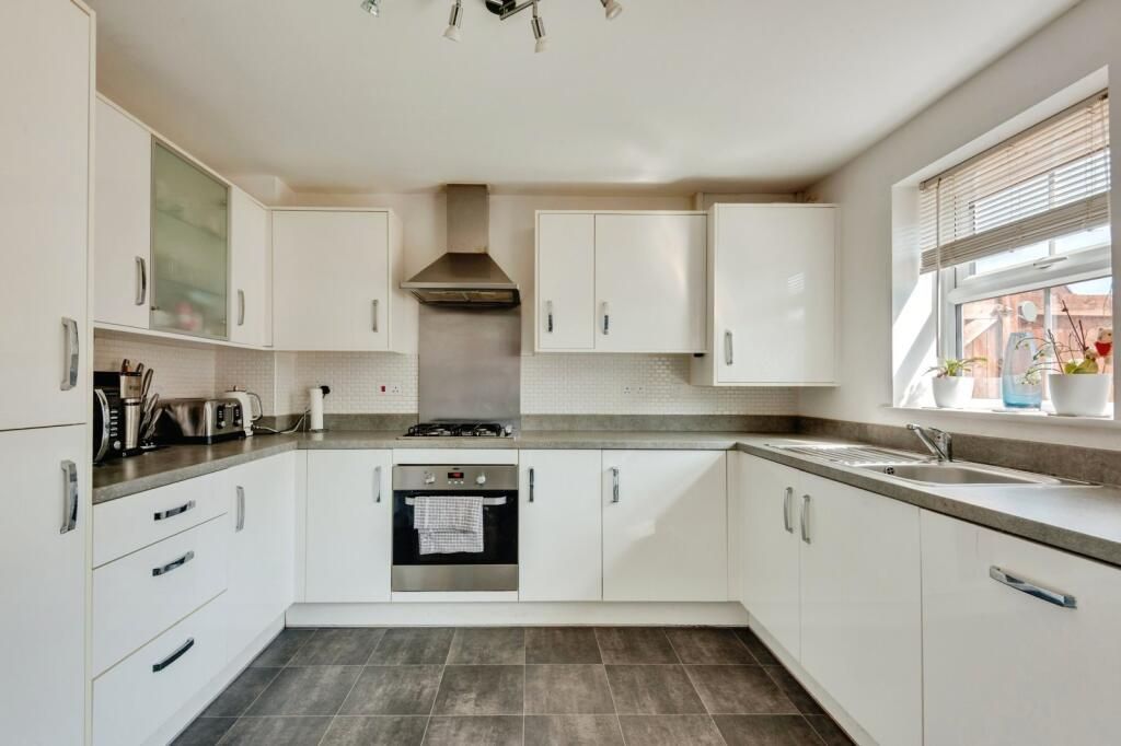 Property photo 2 of 3