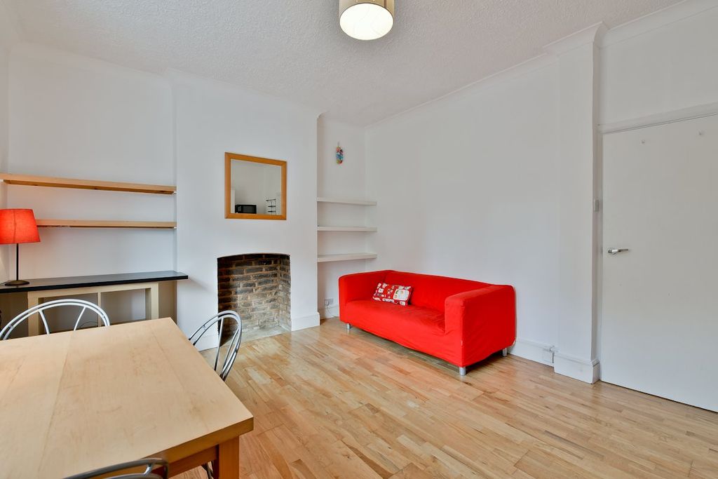 Property photo 2 of 12 Photo 03