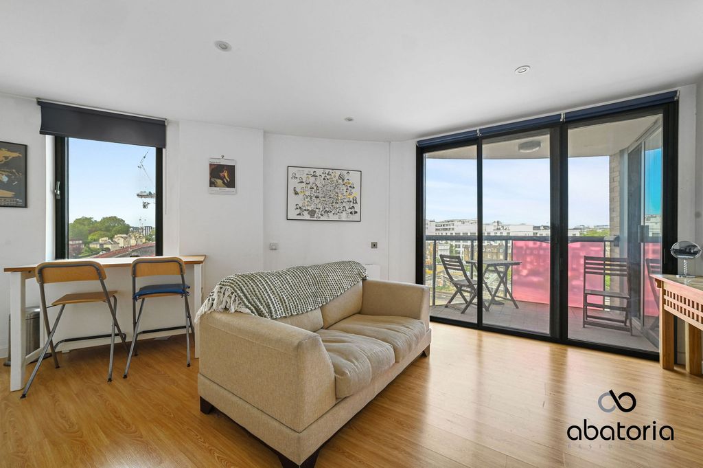 Property photo 1 of 9
