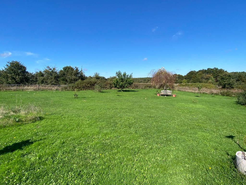 Property photo 3 of 12