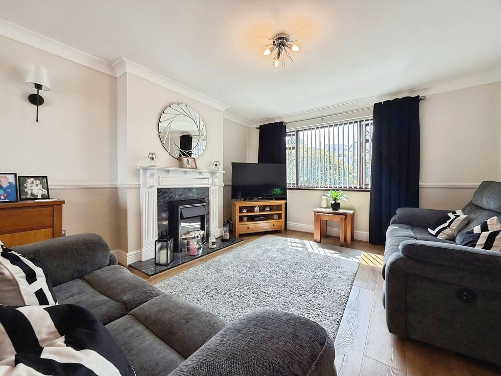 Property photo 3 of 39